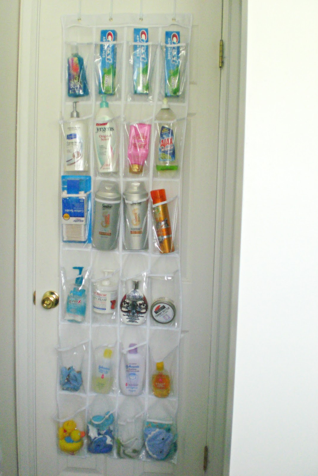 Delicious Spaces Bathroom Organization Part 2