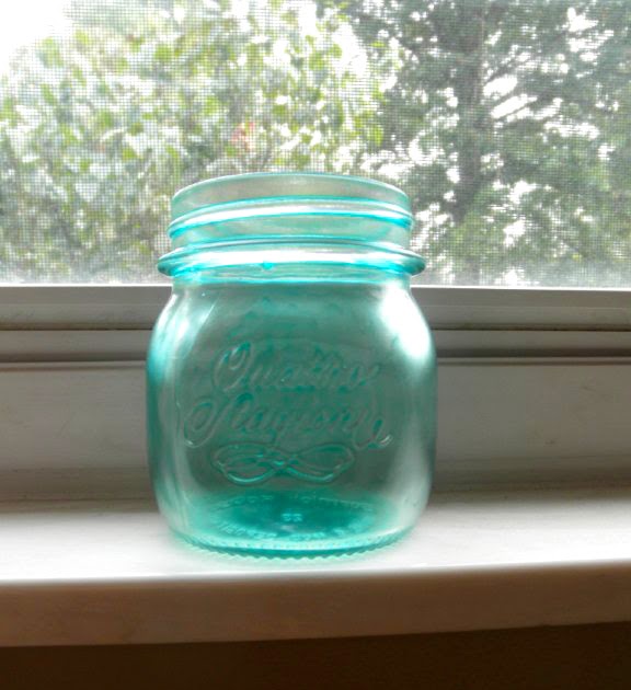It's a Wonderful DIY Add Color to Glass Mason Jar