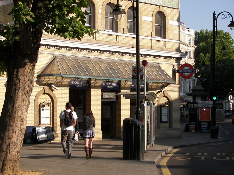 Knoxville’s Underground at the Crown and Goose Inside of Knoxville