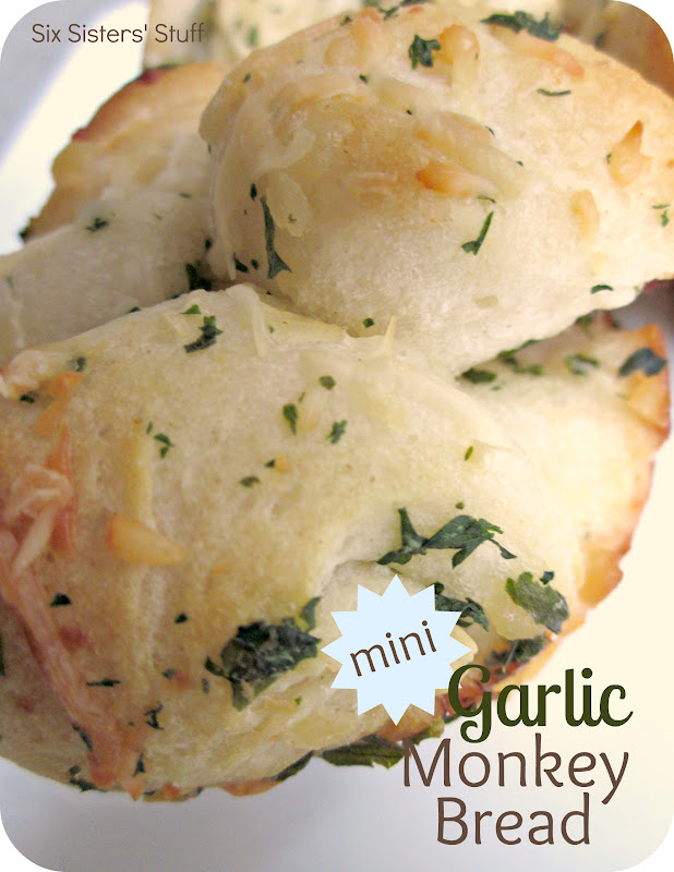 Mini Garlic Monkey Bread Recipe / Six Sisters' Stuff Six Sisters' Stuff