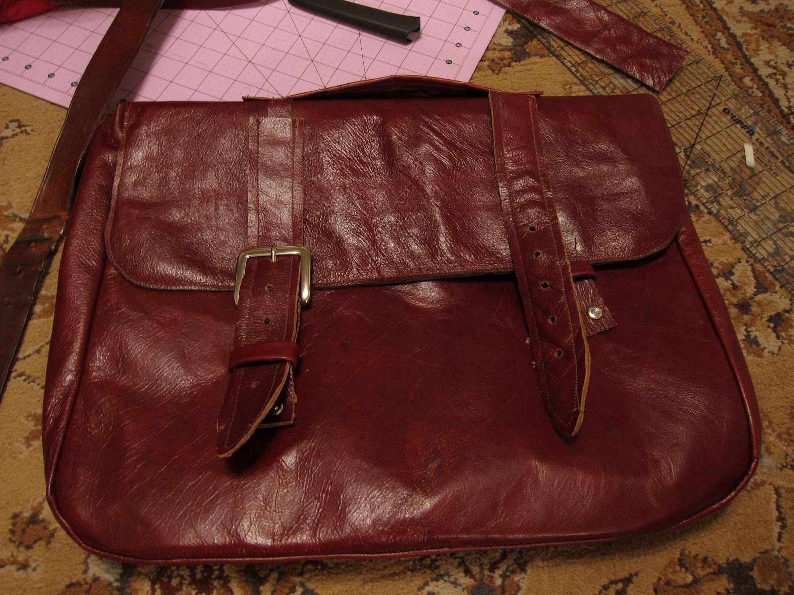 do it yourself divas DIY Leather Messenger Bag for Men