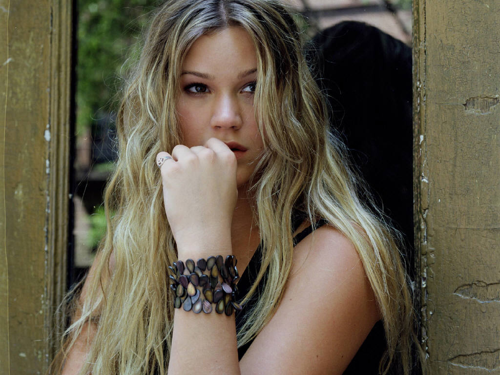 http://2.bp.blogspot.com/-WxcfTR1hGxQ/T7m45eHpXkI/AAAAAAAAXNw/JfBrTNzrPx8/s1600/Joss-Stone-11.jpg