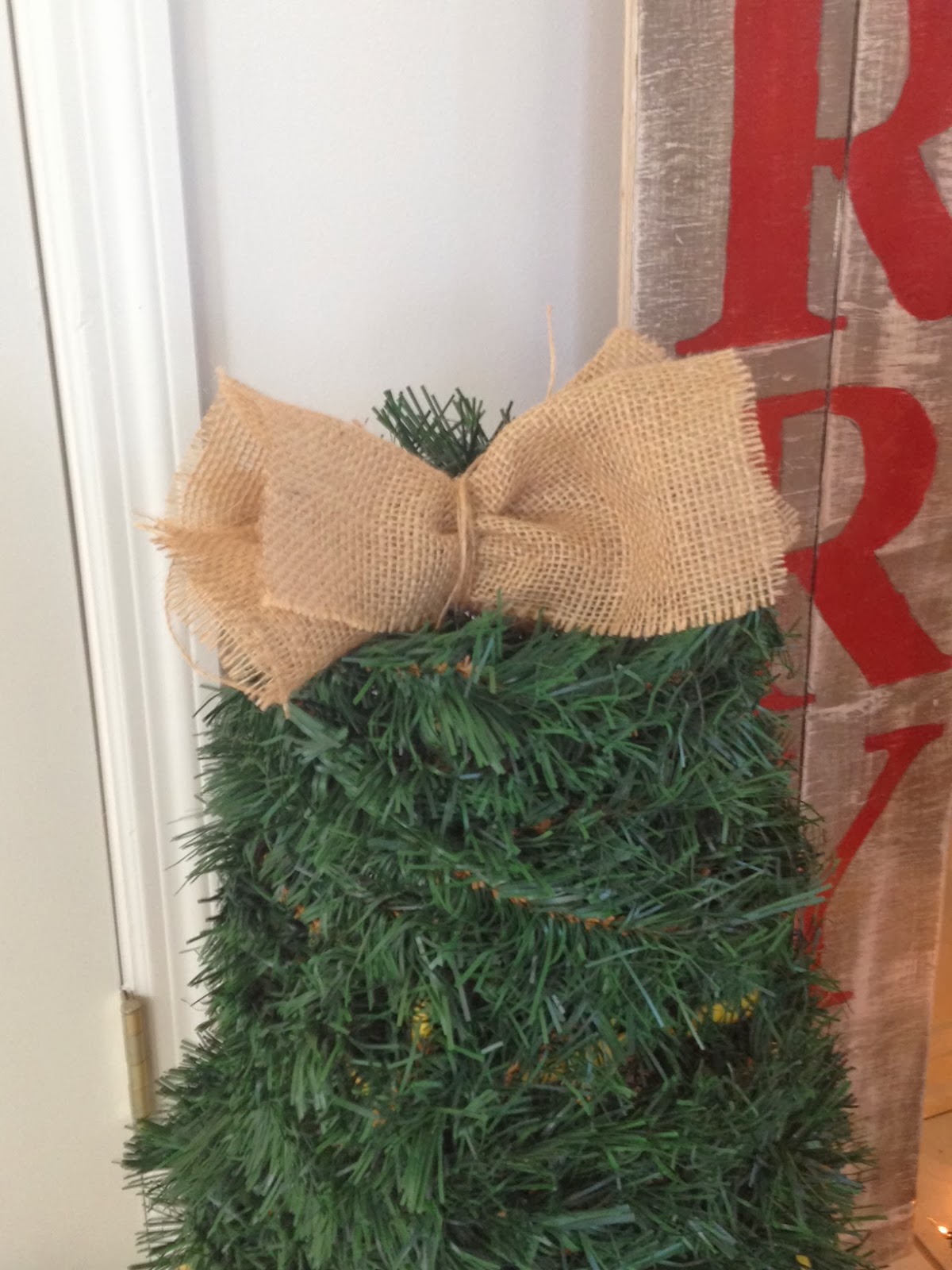 Two It Yourself 2 DIY Small Potted Christmas Trees from Patio Tomato