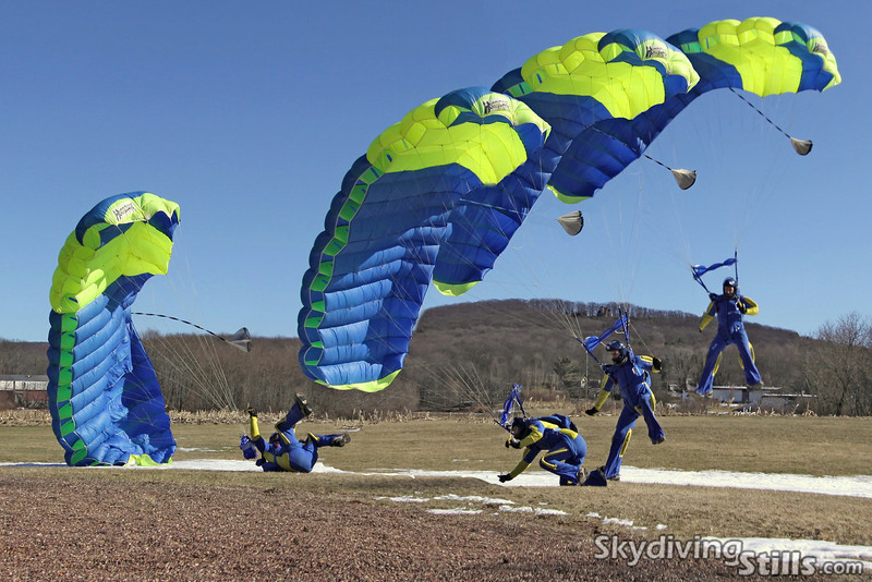 wings4wingless level 4 AFF control and parachute landing falls