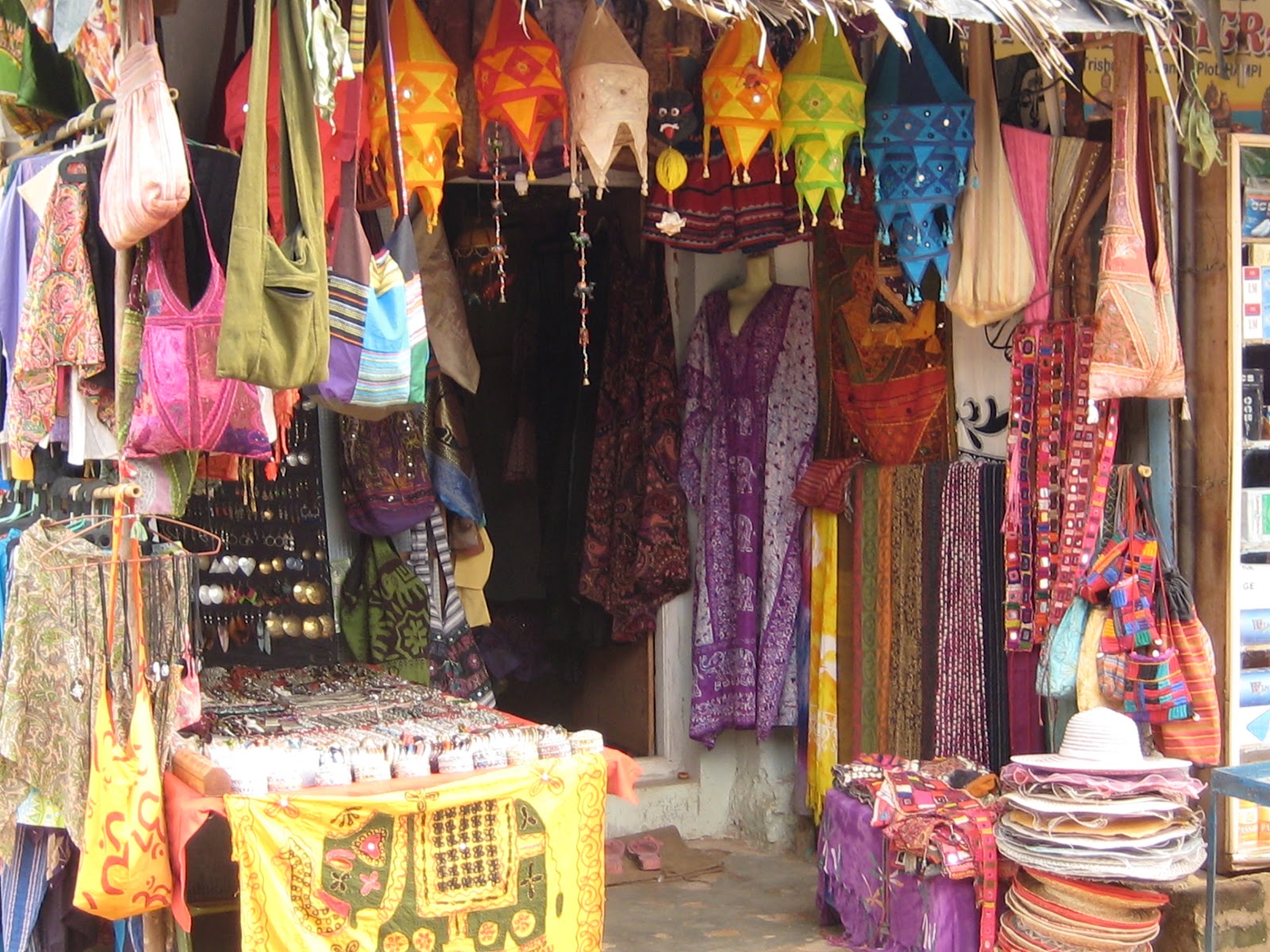 Inspiring and Colorful South India Magical Hampi and Anegundi