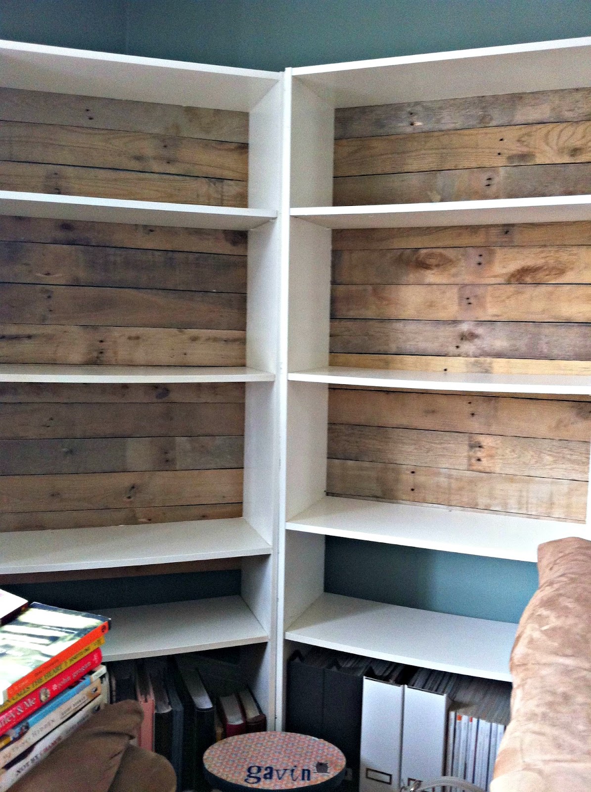 It's Our Pinteresting Life {DIY} Rustic Bookshelves