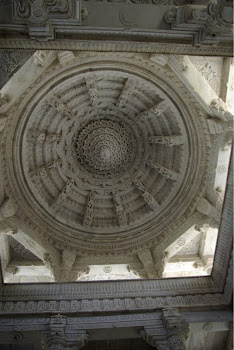 INDIA 2011: Domed roof delicately carved with deities