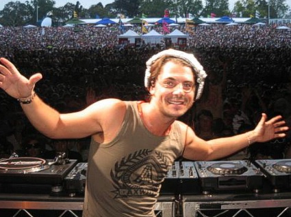 Axwell Live