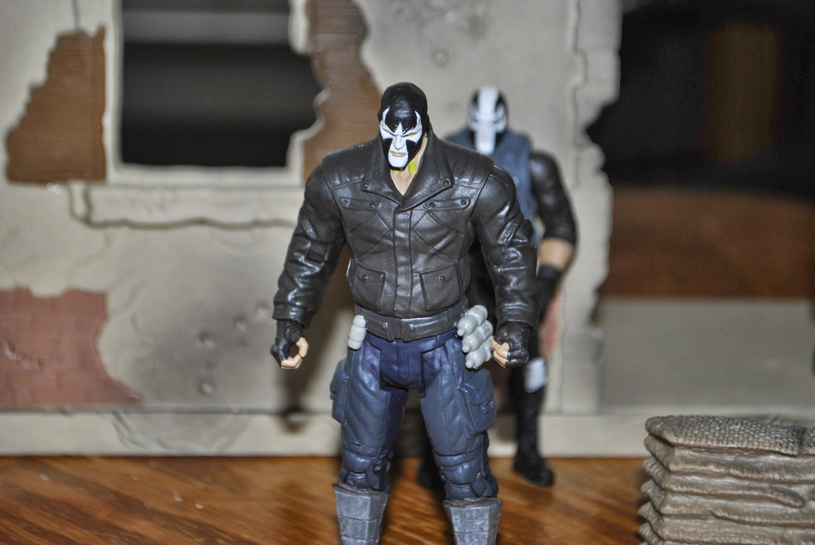 arkham origins bane figure