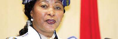 Inspecção do Trabalho suspende estrangeiros ilegais e Taipo reprova espanhol Inspecção do Trabalho suspende estrangeiros ilegais e Taipo reprova espanhol