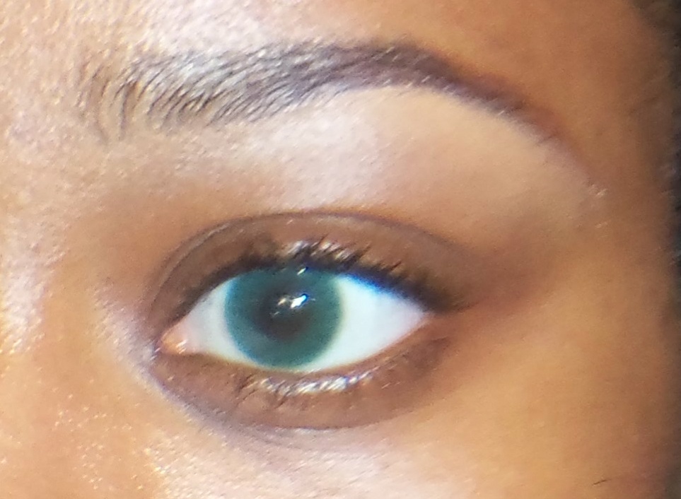 Dessyluvs Solotica Hidrocor Verde Color Contacts