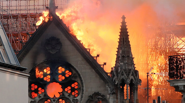 Donald Trump indigna al mundo con su tuit sobre el incendio de Notre Dame