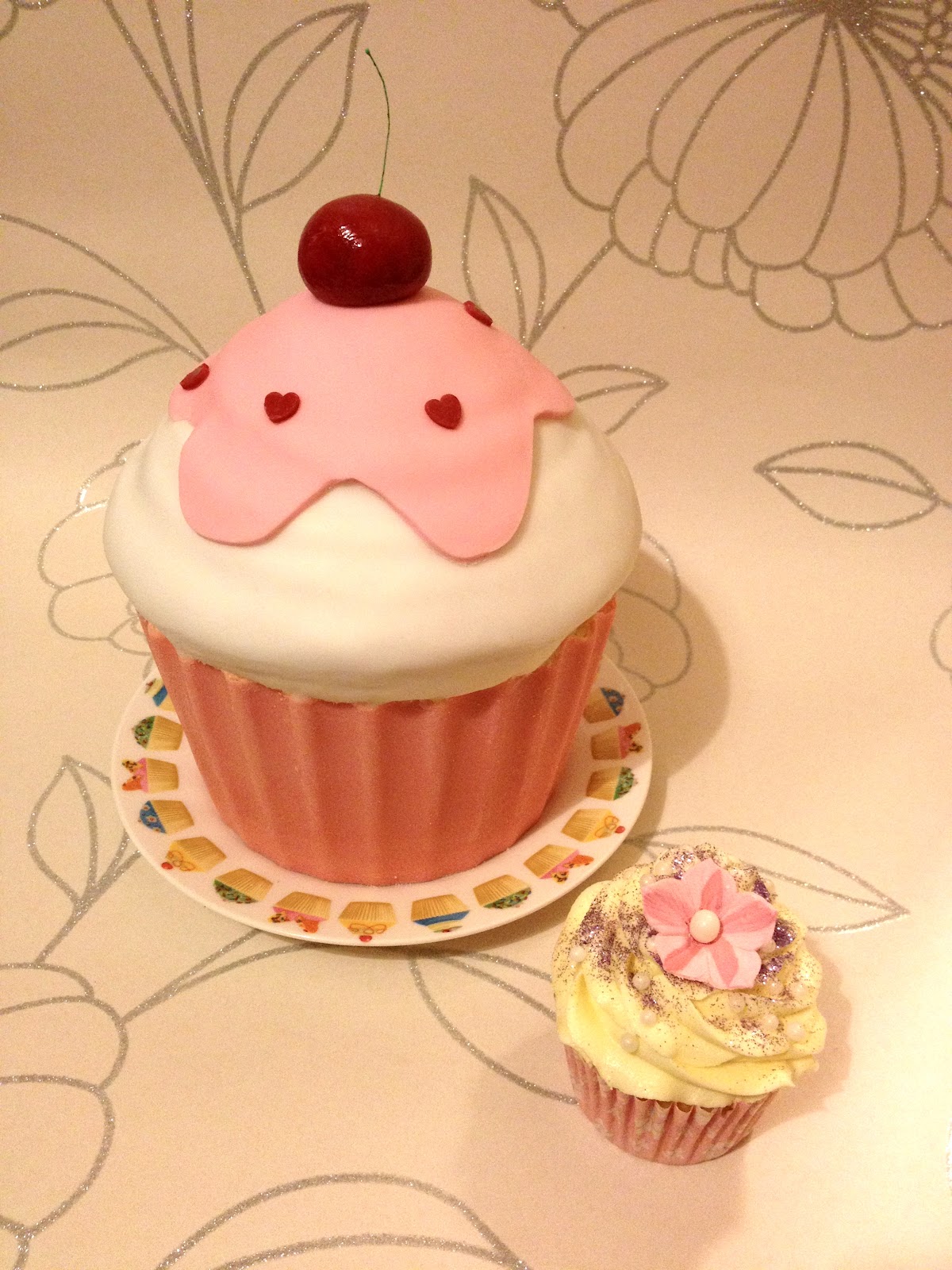 The Fondant Fairy Giant Cupcake!
