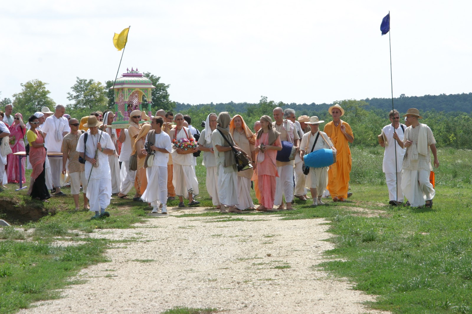 Jornal Hare Krsna Brasil: Fazenda Hare Krishna Valley pede ajuda dos devotos