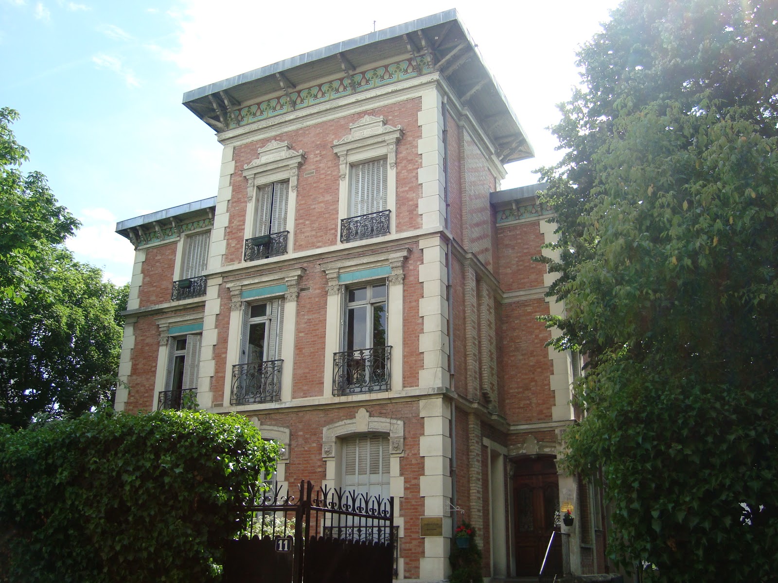 Paseos Art Nouveau Boulevard Saint Denis, Courbevoie, architecte Eugène Coulon, 1906