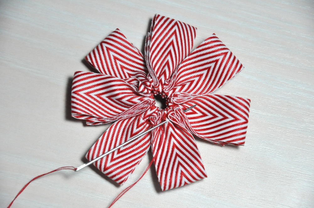 bitty bits & pieces Ribbon Flower Tutorial & Wedding Pictures