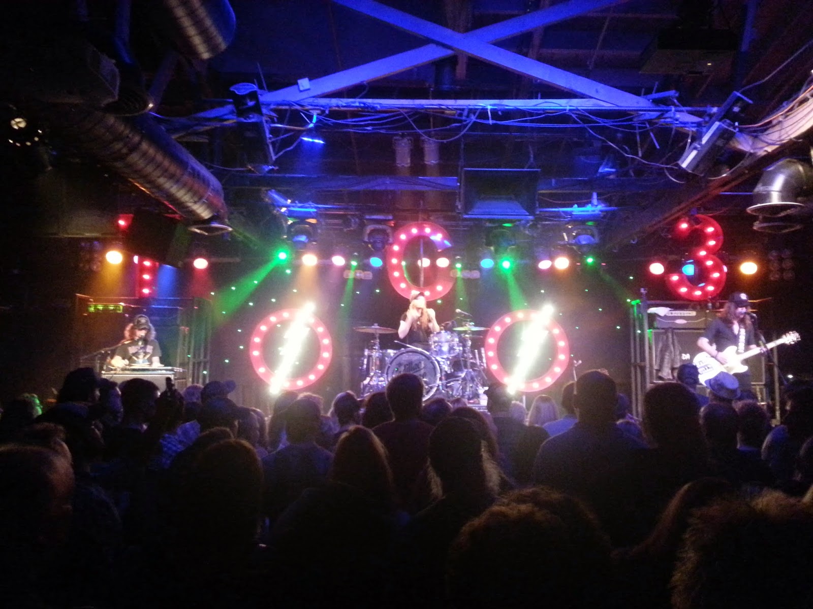 The Cotton List John Butler Trio Riviera Theatre 6 11 10