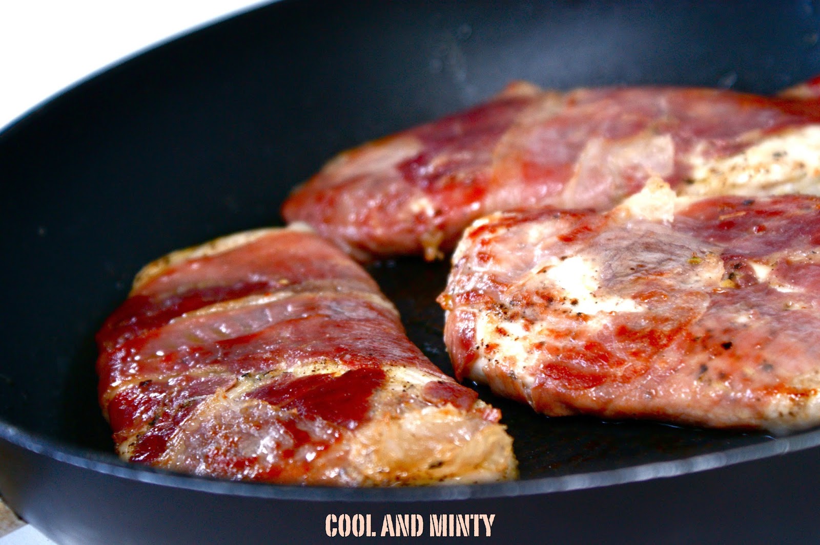 KURCZAK Z PARMEZANEM I SZYNKĄ PARMEŃSKĄ COOL & MINTY