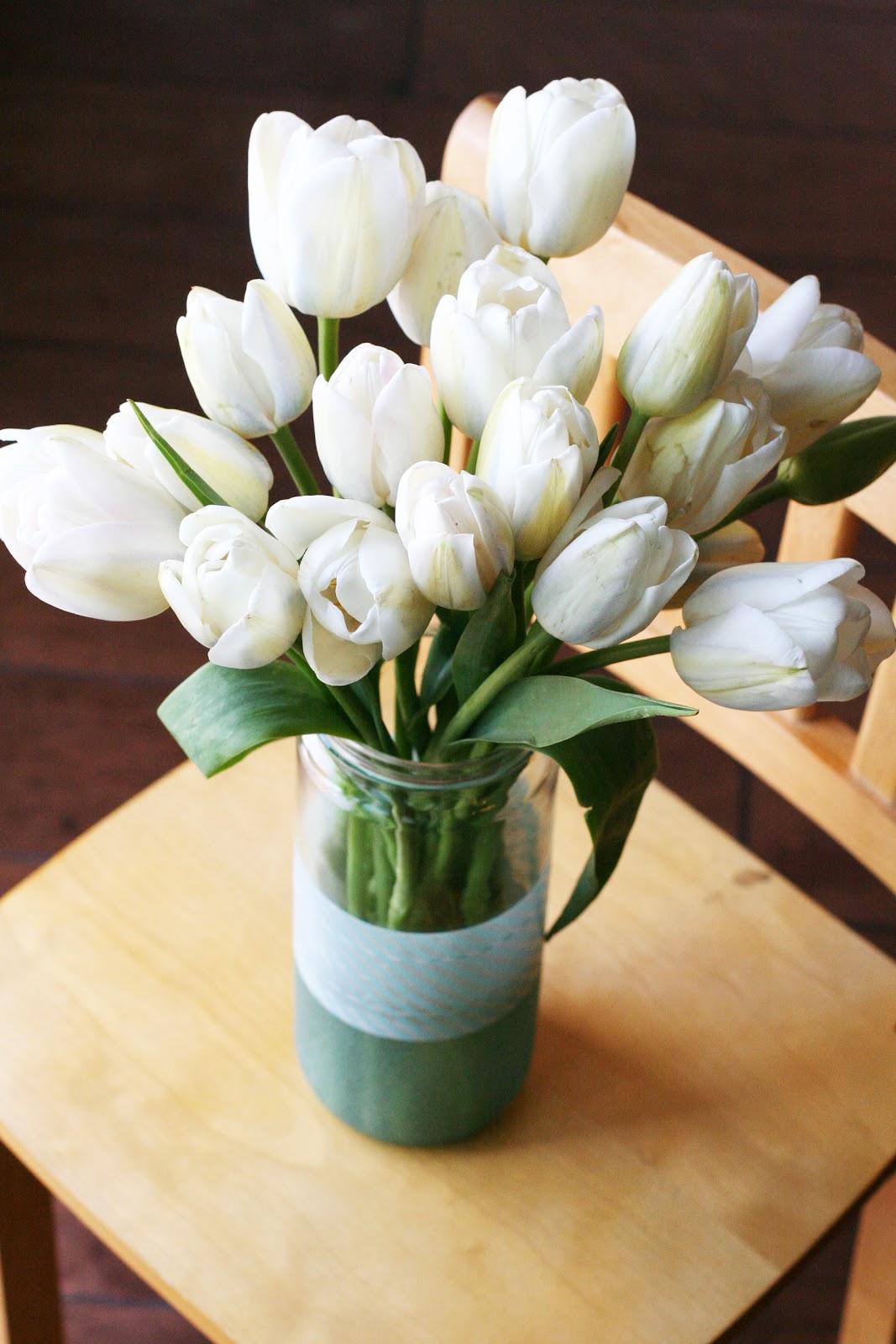 Tulip Centerpiece + Giveaway Eighteen25