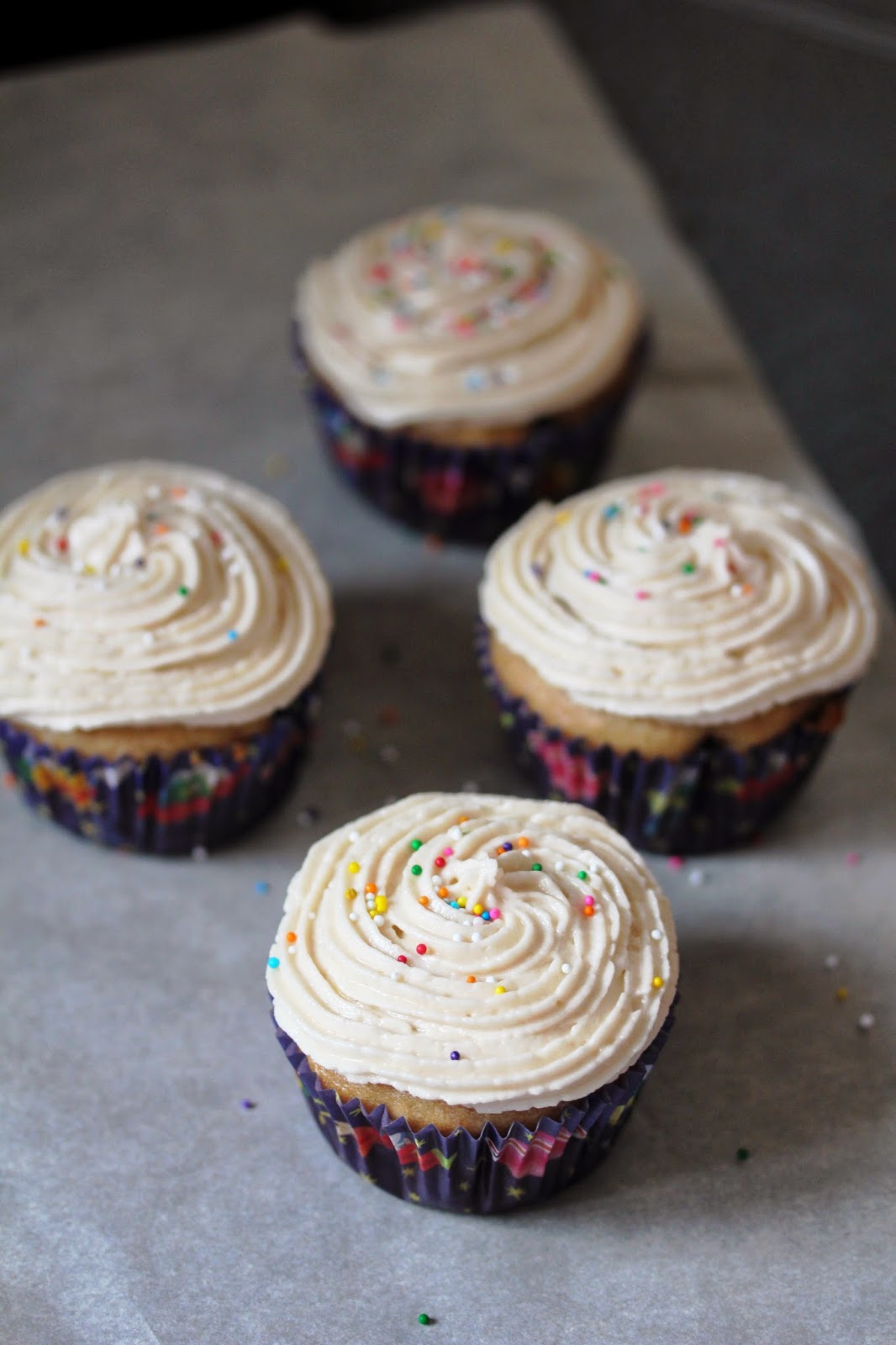 health conscious vanilla cupcakes with vanilla frosting {low fat & vegan}