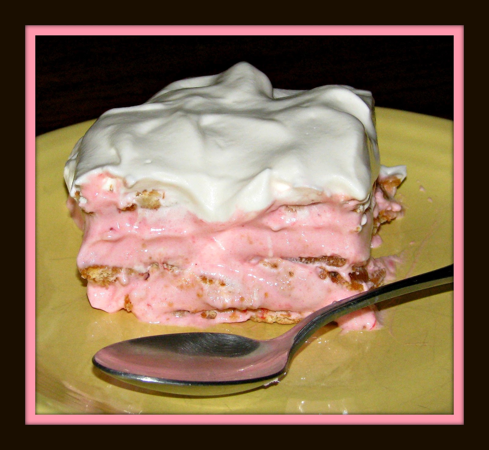 RandomThoughtsfromTN Easy Strawberry Daiquiri Icebox Dessert