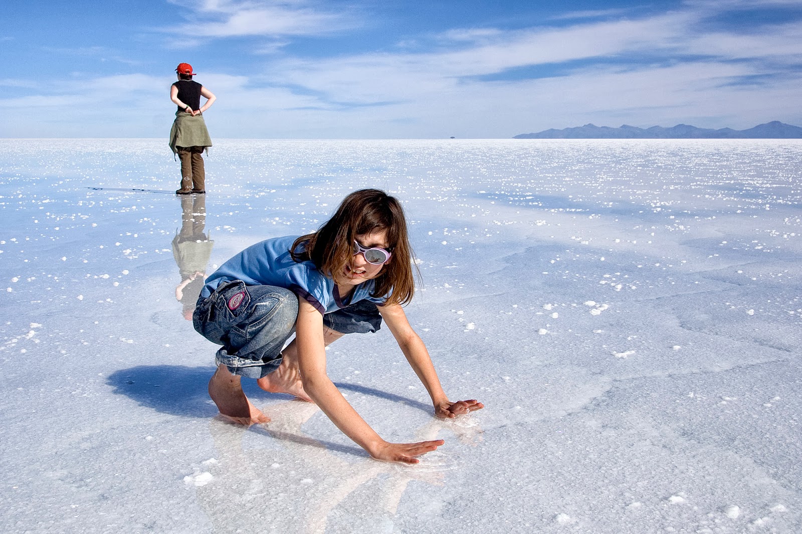 Beautiful Earth Salar De Uyuni One Of The World S Largest Mirrors That distance makes it the largest salt flats in the world. beautiful earth