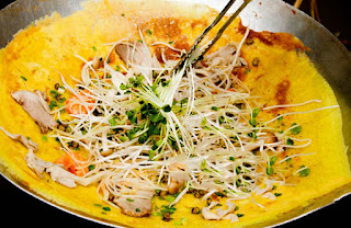 Banh xeo (Vietnamese Crepe) Banh xeo (Vietnamese Crepe)