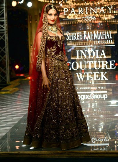 http://2.bp.blogspot.com/-X98p2OIURTc/U8zFpu677sI/AAAAAAABvrg/b-zlwEIW-50/s1600/Sizzling+Bipasha+walk+the+ramp+for++Shree+Raj+Mahal+Jewellers+at++India+Couture+Week+(ICW)+(6).jpg