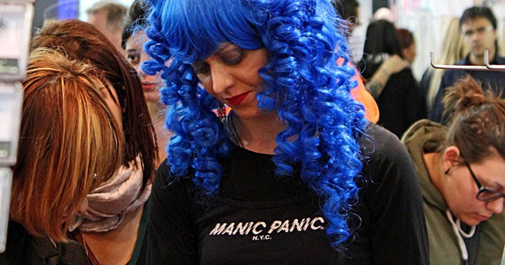 Blue-haired woman with green streaks - wide 5