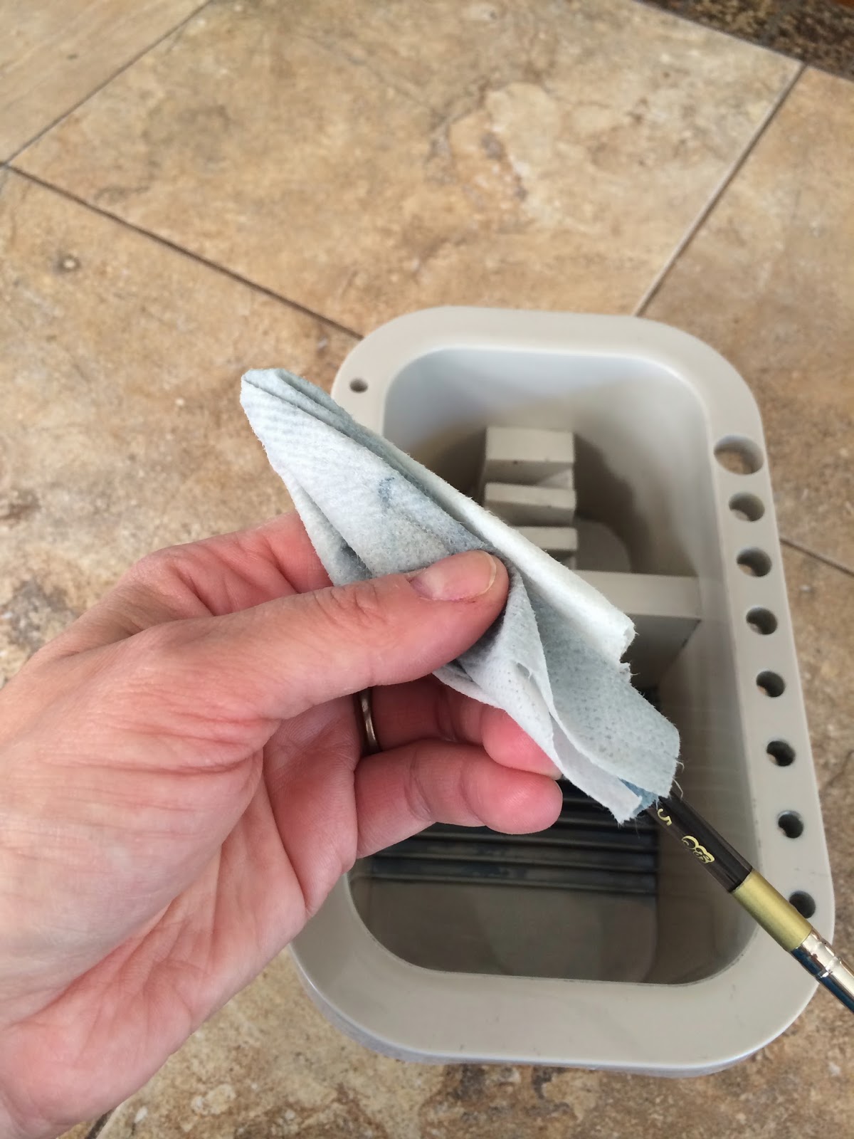 Paintertainment How to Clean Your Brush Tub