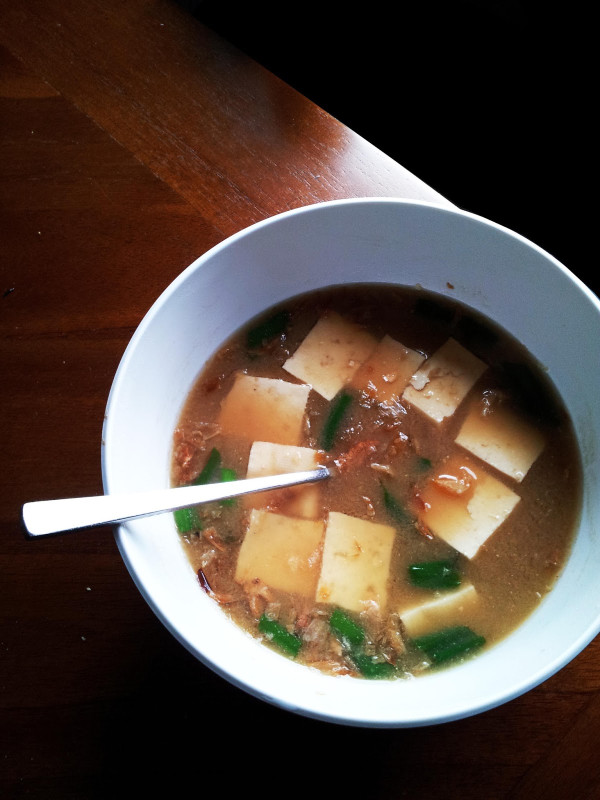 A Profound Hatred of Meat: Miso Soup with Homemade Shiitake Dashi