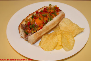 Bocadillos Y Sándwich De Lomo Guisado.
