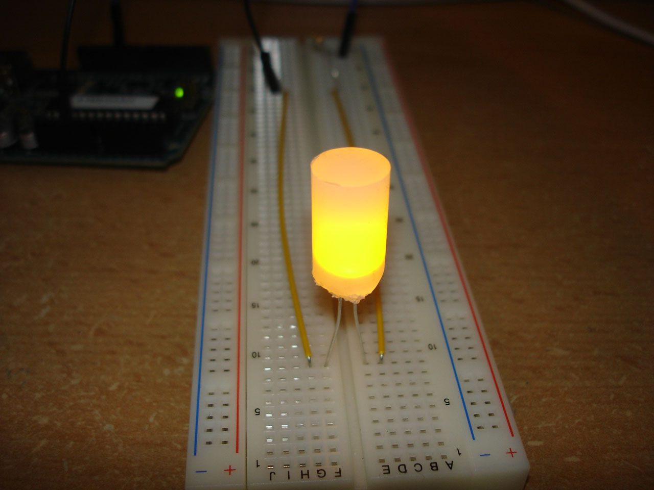 .ledhacker LED Candle Light Flicker with Arduino