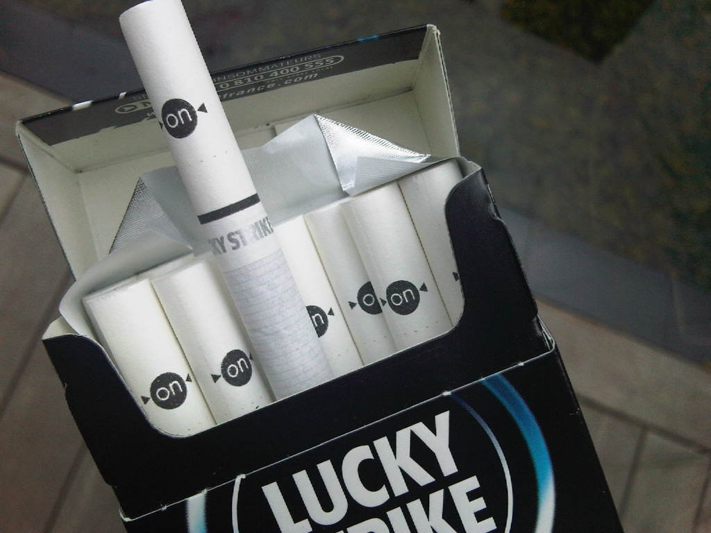 Pictures Blog: Lucky Strike Cigarettes Wallpapers