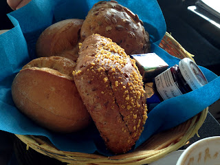 Frühstücken im Café Rico auf der Mittelstraße