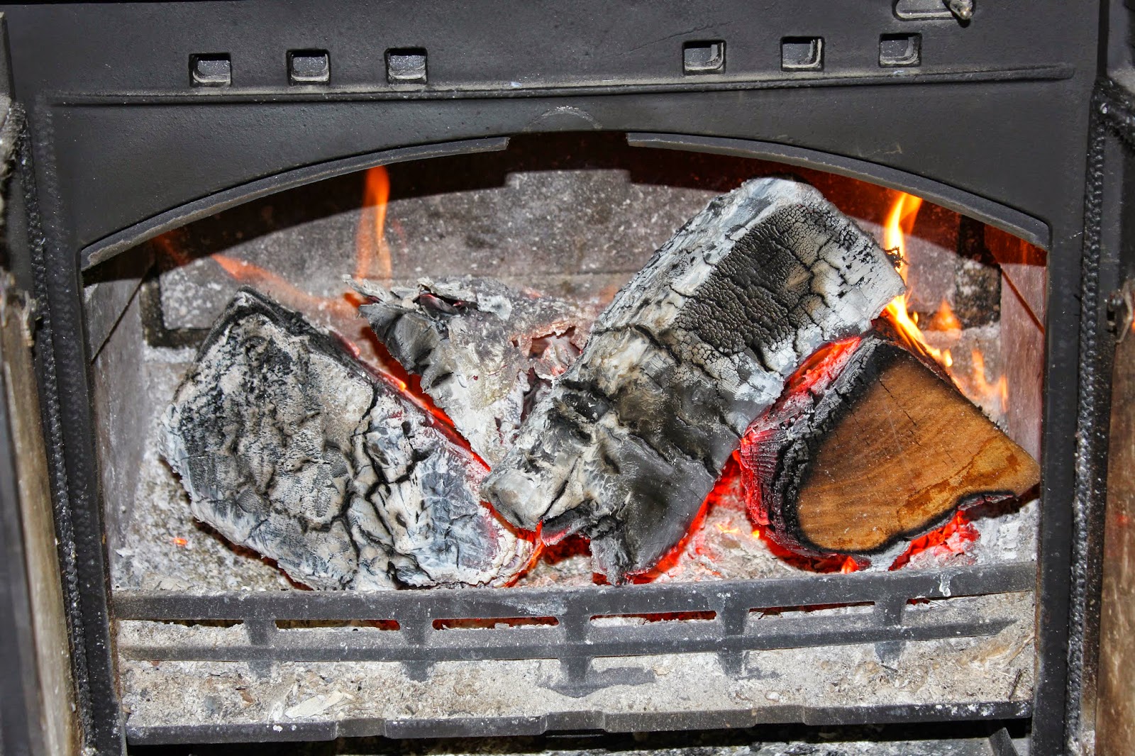 Dorset Log Stores Top Tips for Keeping a Fire Going