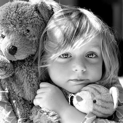 One Pic: Cute Little Girl with Teddy