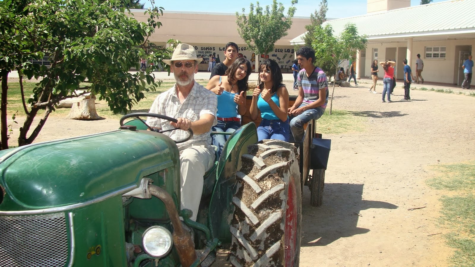 RECORRIDAS POR EL CAMPO EXPERIMENTAL