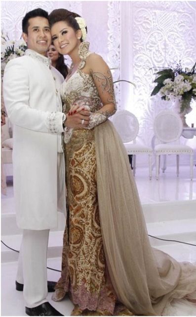 Model kebaya pengantin terbaru lengkap