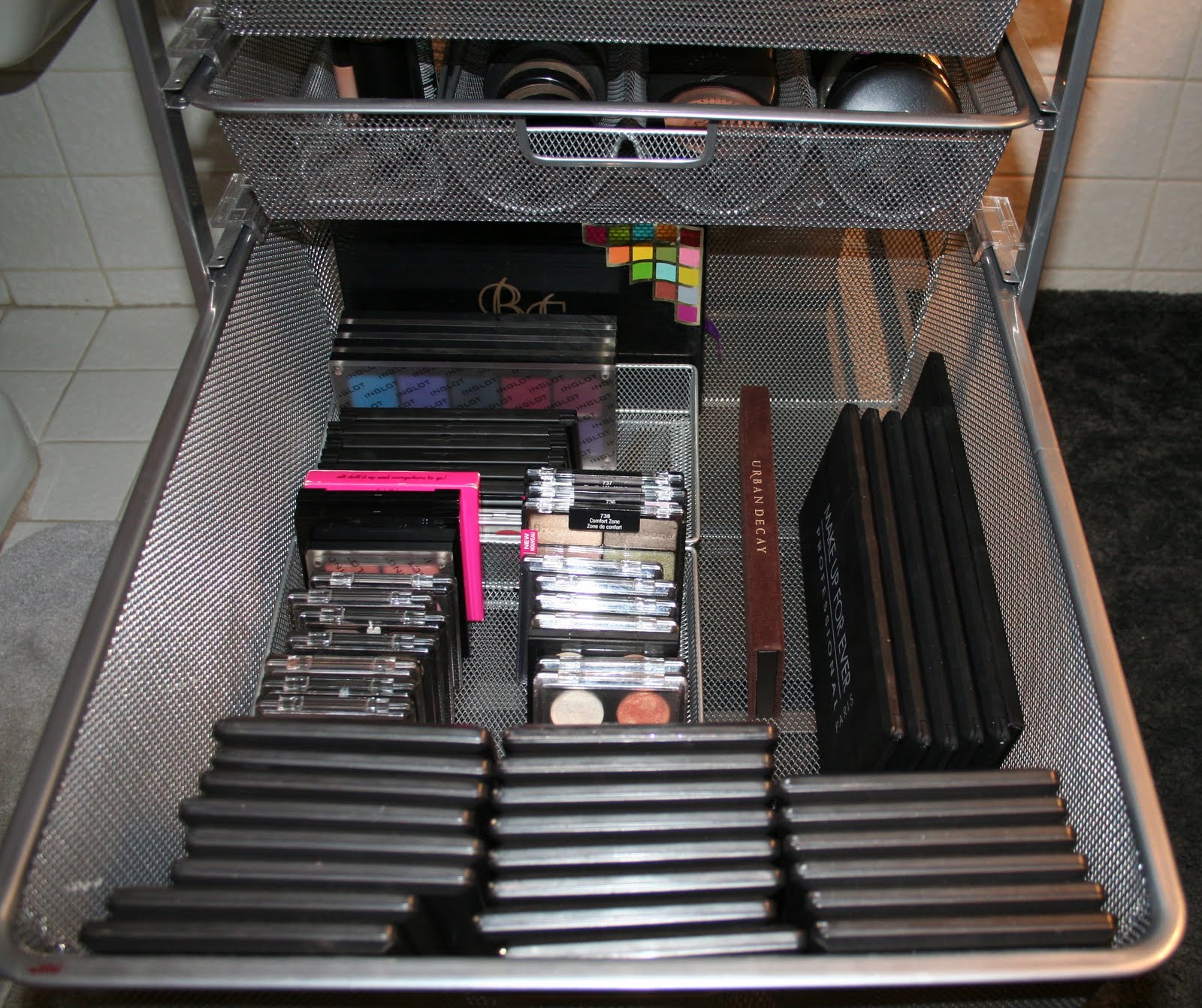 makeup storage