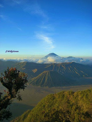 1. Jawa : Taman Nasional Bromo, Tengger, Semeru