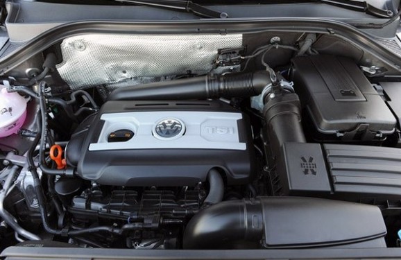 2017 VW Tiguan Engine and Performance