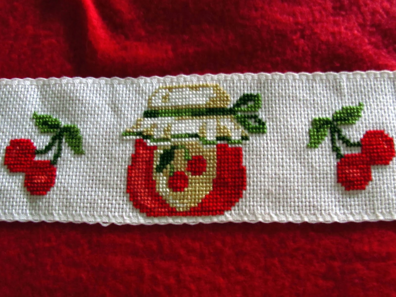 Cerejas Em Ponto Cruz