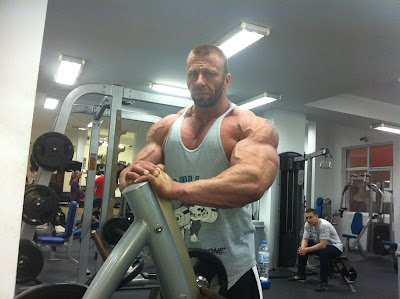 At the gym, Bulgaria, Giants, Krasimir Sarafov, Muscles with shirts, 