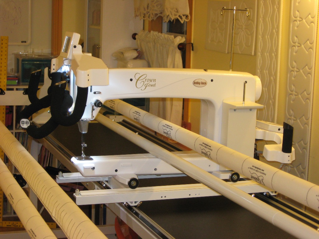 Discount Vac and Sew How to Load Your Quilt on the Babylock Momentum