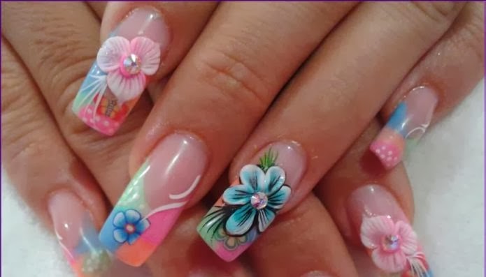 Unas Decoradas Ya Unas Con Flores 3d