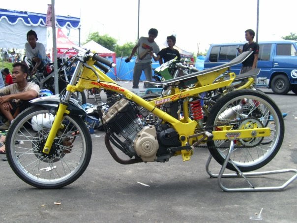 Wallpaper Motor Drag Tercepat Oto Trendz