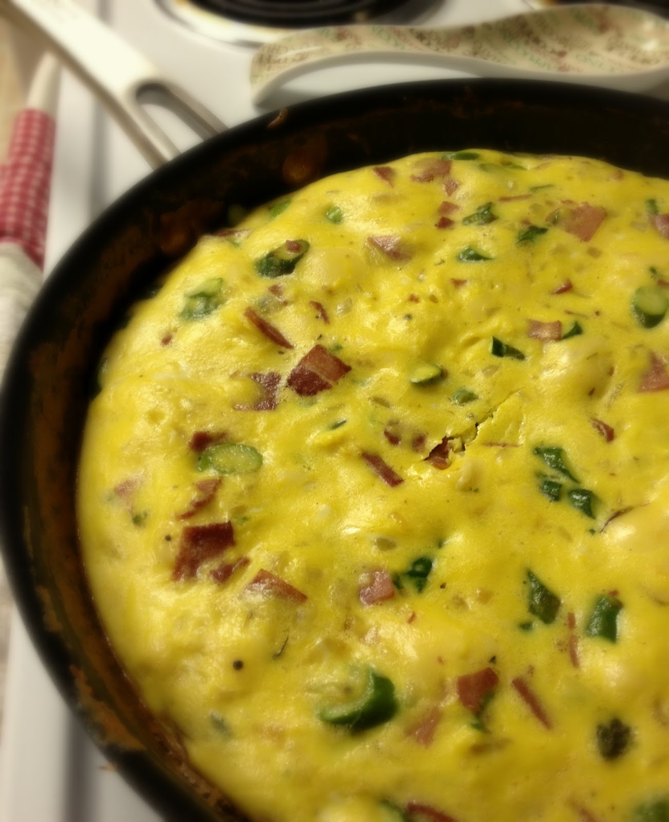KitchenJoy Asparagus, Bacon & Gruyere Frittata