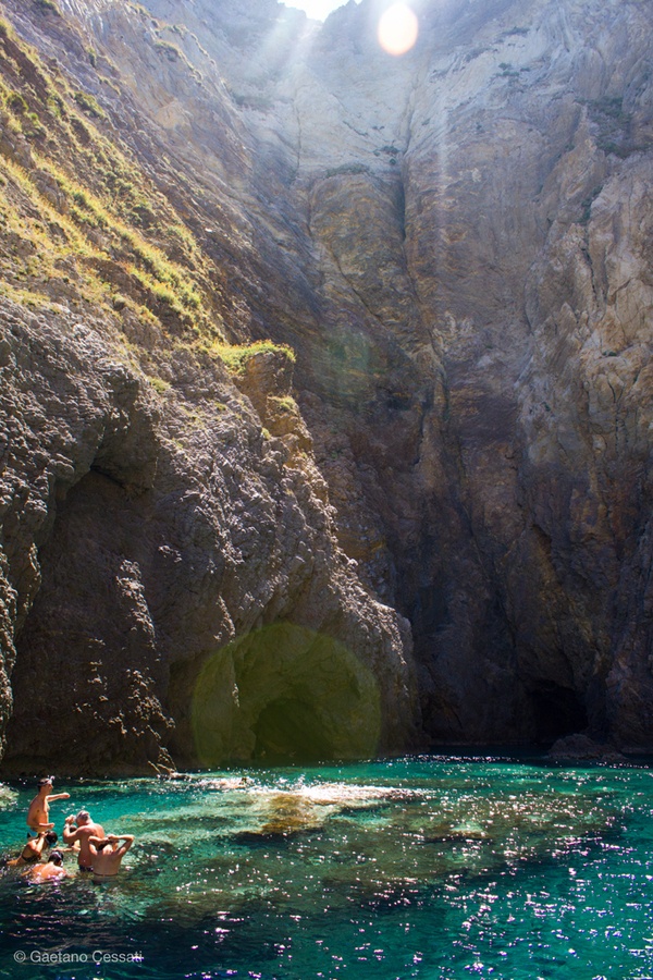 Ponza Island Italy | Totaly Outdoors