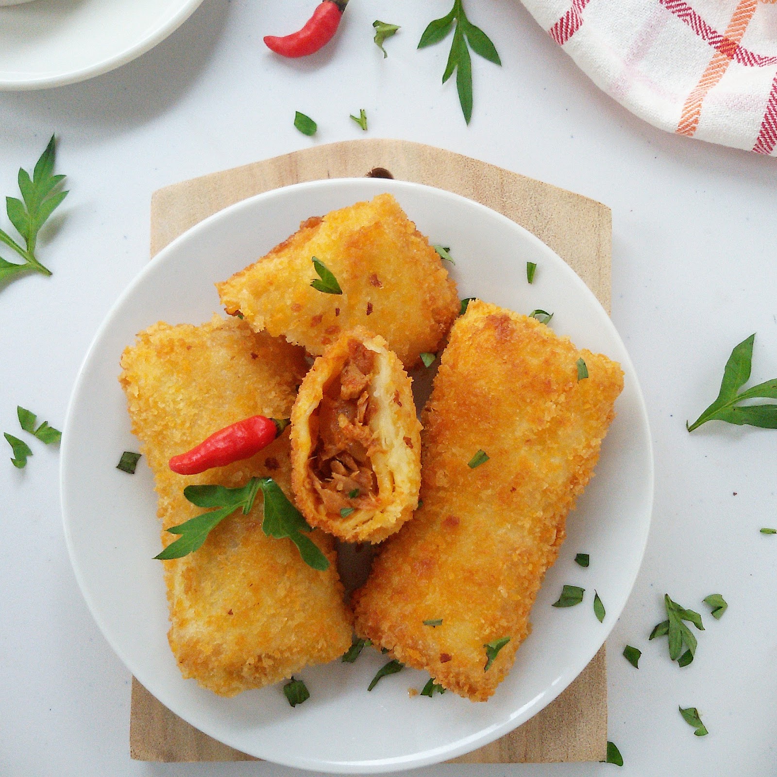 Mama Rafif, Razaan, dan Jihan RISOLES TUNA KEJU PEDAS